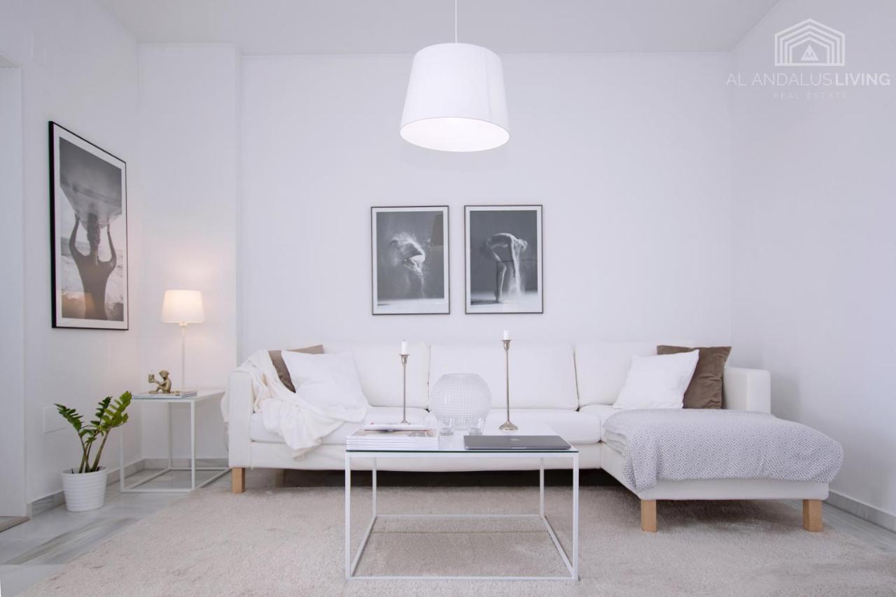 Scandinavian Style Apartment With Amazing Sea Views And South West Facing Sunny Terrace In Miraflores Walking Distance To The Beach! Málaga Kültér fotó