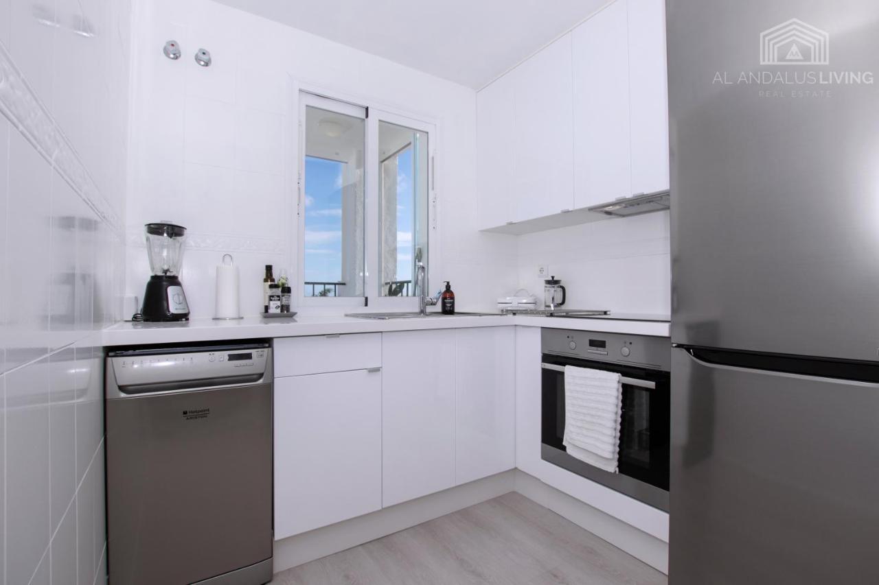Scandinavian Style Apartment With Amazing Sea Views And South West Facing Sunny Terrace In Miraflores Walking Distance To The Beach! Málaga Kültér fotó